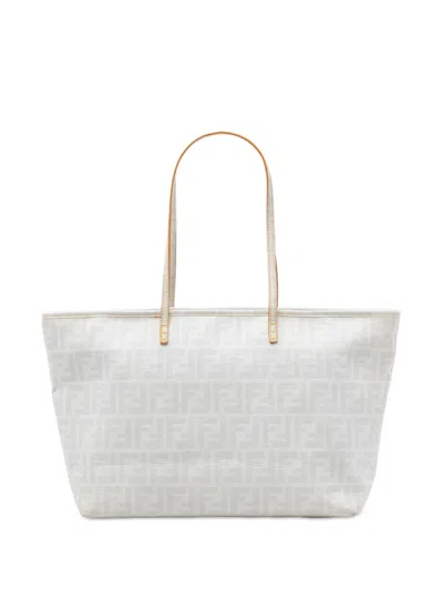 Pre-owned Fendi 2000-2010 Medium Zucca Spalmati Roll Tote Bag In White