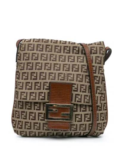 Pre-owned Fendi 2000-2010 Zucchino Canvas Crossbody Bag In Brown