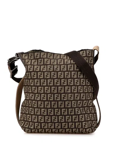 Pre-owned Fendi 2000-2010 Zucchino Canvas Crossbody Bag In Brown