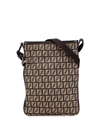 Pre-owned Fendi 2000-2010 Zucchino Canvas Crossbody Bag In Brown