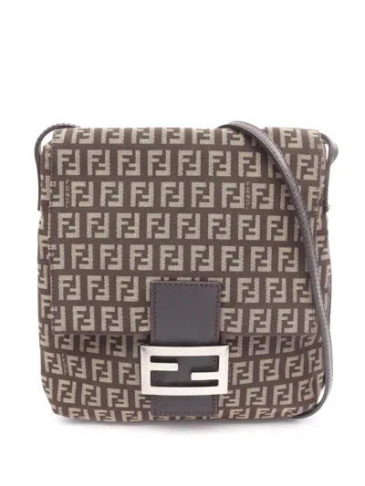 Pre-owned Fendi 2000-2010 Zucchino Canvas Crossbody Bag In Brown