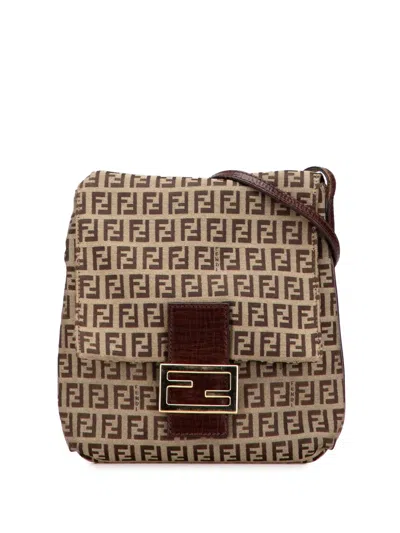 Pre-owned Fendi 2000-2010 Zucchino Canvas Crossbody Bag In Brown