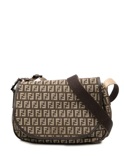 Pre-owned Fendi 2000-2010 Zucchino Canvas Crossbody Bag In Brown