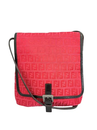 Pre-owned Fendi 2000-2010 Zucchino Canvas Crossbody Bag In Red