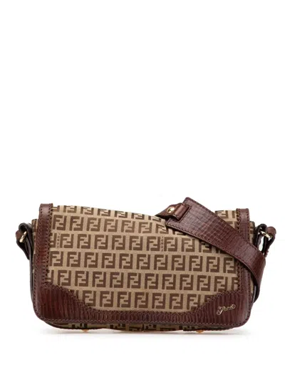 Pre-owned Fendi 2000-2010 Zucchino Canvas Shoulder Bag In Brown