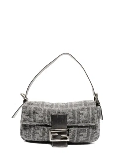 Pre-owned Fendi 2000-2015 Logo-pattern Shoulder Bag In Gray