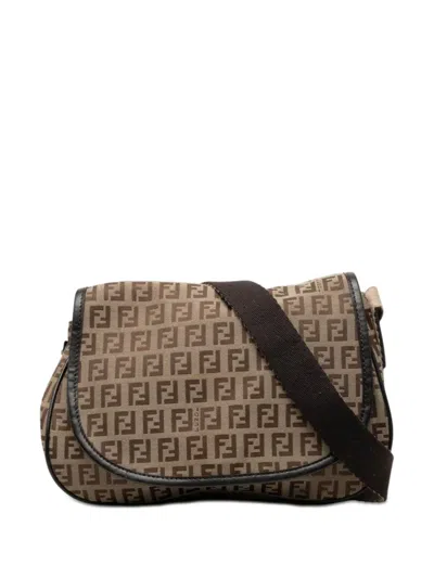 Pre-owned Fendi 2000-2010 Zucchino Canvas Crossbody Bag In Brown