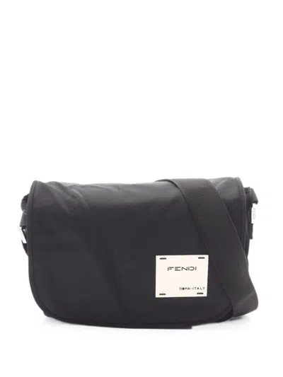 Pre-owned Fendi 2000s Logo-plate Shoulder Bag In Black