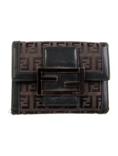 Pre-owned Fendi 2001 Zucchino Ff Logo Wallet In Brown