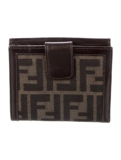 Pre-owned Fendi 2009 Zucca Ff Logo Compact Wallet In Brown