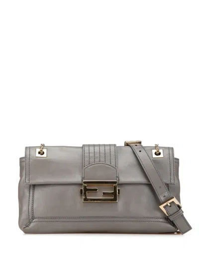 Pre-owned Fendi 2010-2024 Glazed Leather Chain Flap Baguette Crossbody Bag In 灰色