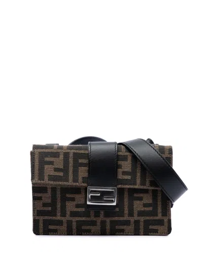 Pre-owned Fendi 2010-2026 Zucca Canvas Convertible Baguette Pouch Crossbody Bag In 黑色