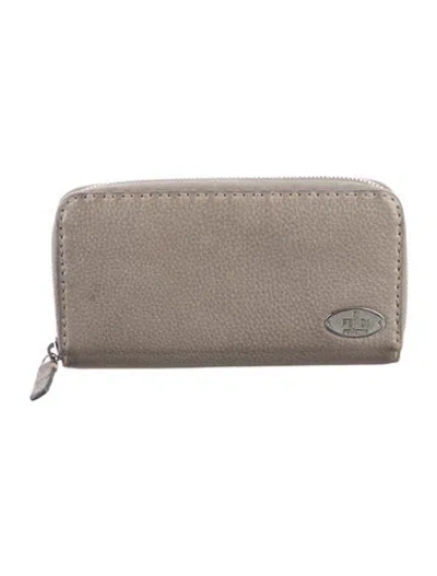 Pre-owned Fendi 2011 Leather Continental Wallet In Gray