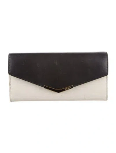 Pre-owned Fendi 2016 Leather Continental Wallet In Neutral