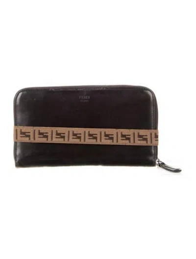 Pre-owned Fendi 2019 Zucchino Ff Logo Continental Wallet In Black