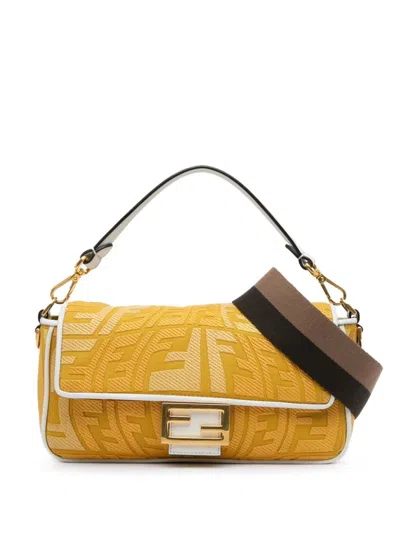 Pre-owned Fendi 2021 Sarah Coleman Ff Canvas Fisheye Baguette Satchel In White