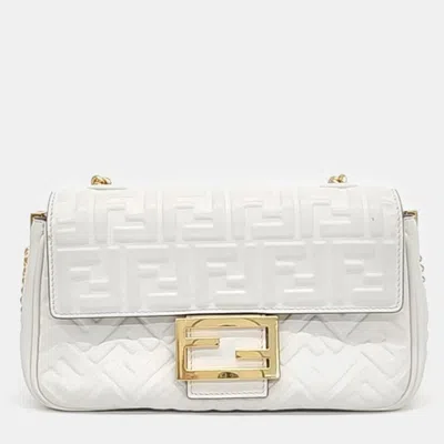 Pre-owned Fendi Baguette Chain Shoulder Bag In White