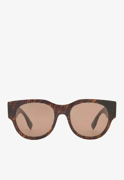 Fendi Baguette Ff Monogram Round Sunglasses In Brown