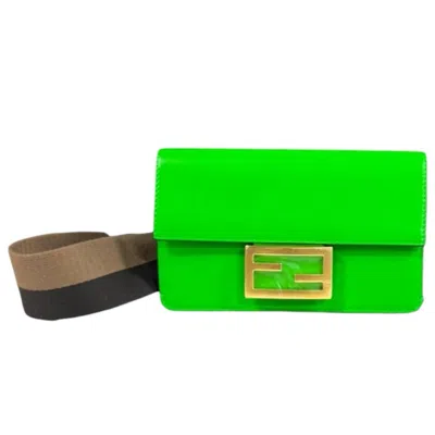 Pre-owned Fendi Baguette Green Leather Shoulder Bag ()