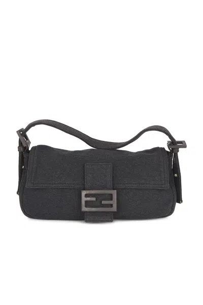 Pre-owned Fendi Baguette Shoulder Bag In Black