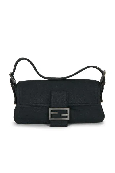 Pre-owned Fendi Baguette Shoulder Bag In Gray