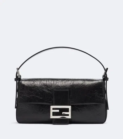 Fendi Baguette Small Leather Shoulder Bag In Black