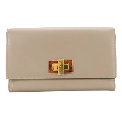 Pre-owned Fendi Beige Grayish Leather Wallet (bi-fold) ()