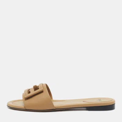 Pre-owned Fendi Beige Leather Baguette Flat Slides Size 38.5 In Sand