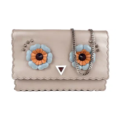 Pre-owned Fendi Beige Leather Metal Chain/shoulder Wallet () In Sand