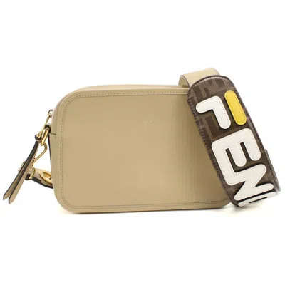 Pre-owned Fendi Beige Leather Shoulder Bag () In Sand