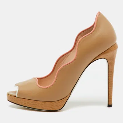 Pre-owned Fendi Beige Lizard Embossed And Leather Scalloped Peep Toe Platform Pumps Size 38 In Sand