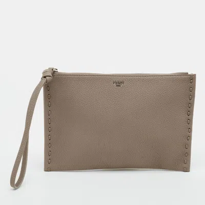 Pre-owned Fendi Beige Selleria Leather Wristlet Clutch In Sand