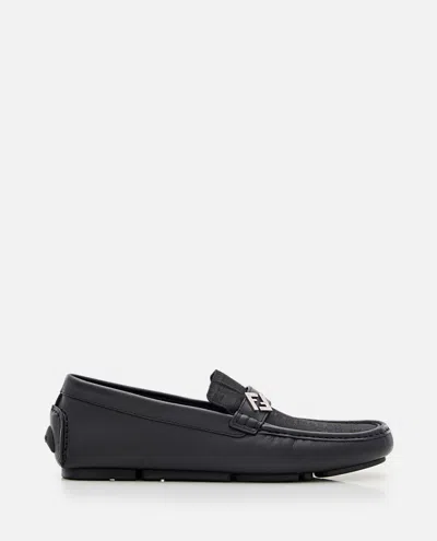 Fendi Round Toe Textured Leather Loafers In Black