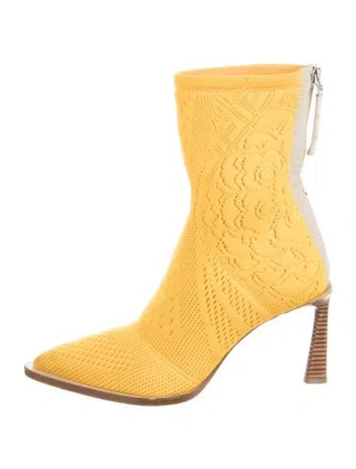 Pre-owned Fendi Boots In Yellow