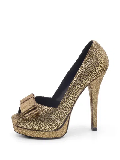 Pre-owned Fendi Bow Peep-toe Pumps In Gold