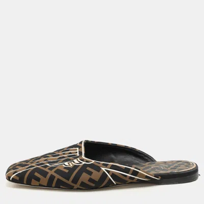 Pre-owned Fendi Brown Ff Fabric Freedom Flat Mules Size 38