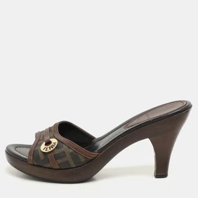 Pre-owned Fendi Brown Zucca Coated Canvas And Leather Slide Sandals Size 37