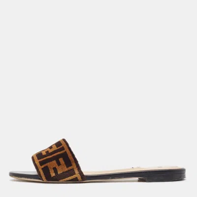 Pre-owned Fendi Brown Zucca Velvet Flat Slides Size 39