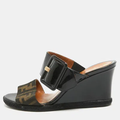 Pre-owned Fendi Brown/black Zucca Canvas And Patent Leather Wedge Sandals Size 35