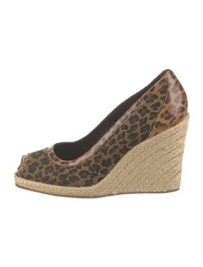Pre-owned Fendi Canvas Animal Print Pumps In Brown