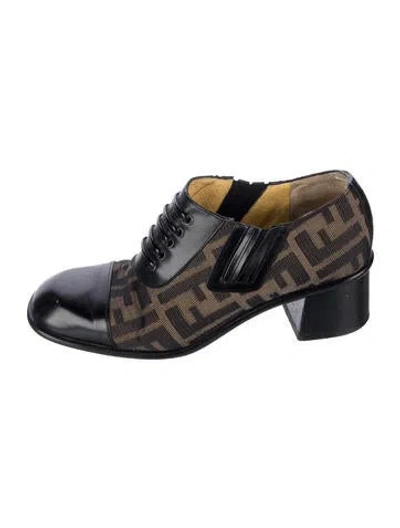 Pre-owned Fendi Canvas Graphic Print Oxfords In Black