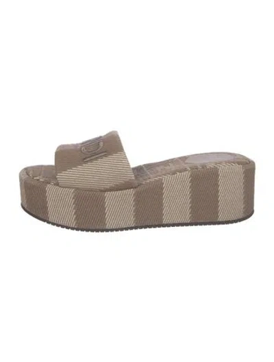 Pre-owned Fendi Canvas Striped Slides In Neutral