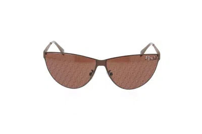 Fendi Cat-eye Frame Sunglasses In 49f