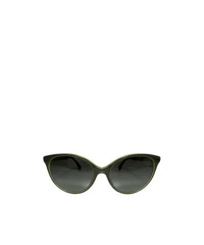 Fendi Cat's Eye Sunglasses In Black