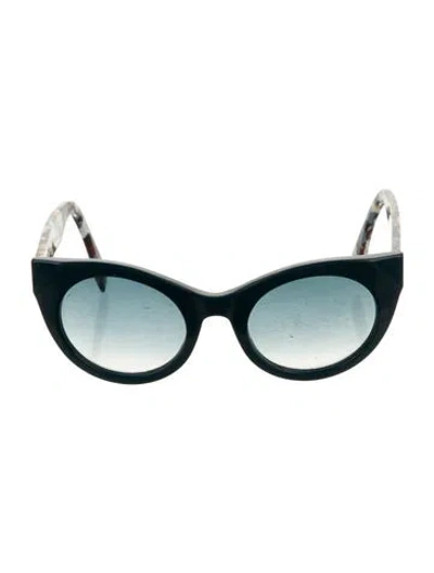 Pre-owned Fendi Cat-eye Gradient Sunglasses In Green
