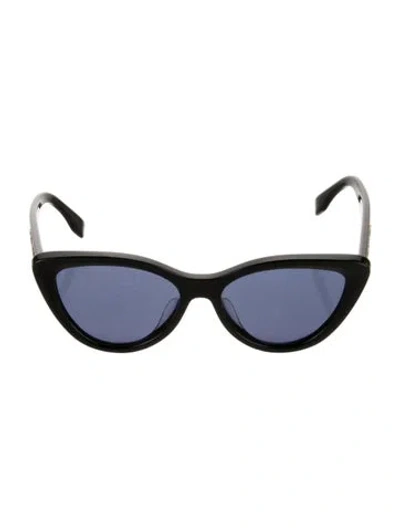 Pre-owned Fendi Cat-eye Tinted Sunglasses In Black