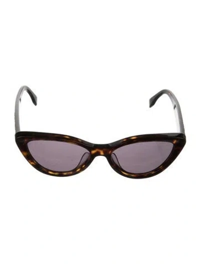 Pre-owned Fendi Cat-eye Tinted Sunglasses In Brown