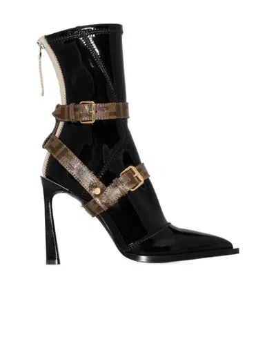Fendi Clasp And Ankle Boots In Black