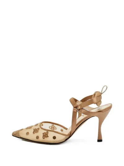 Pre-owned Fendi Colibri Pointed-toe Pumps In Neutrals