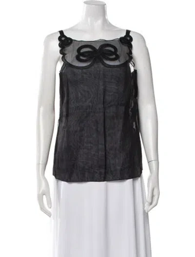 Pre-owned Fendi Crew Neck Sleeveless Top In Black